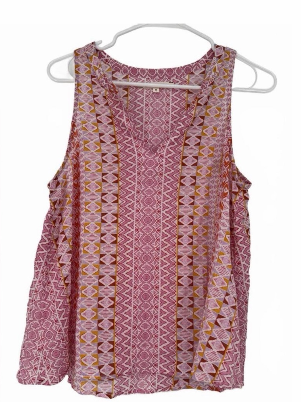 Xirena sleeveless Pink Patterned V-Neck Top Medium